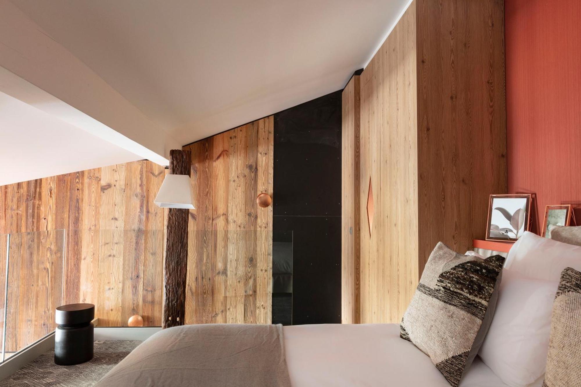 Grandes Rousses Hotel & Spa ラルプ・デュエ エクステリア 写真 A bedroom at the hotel