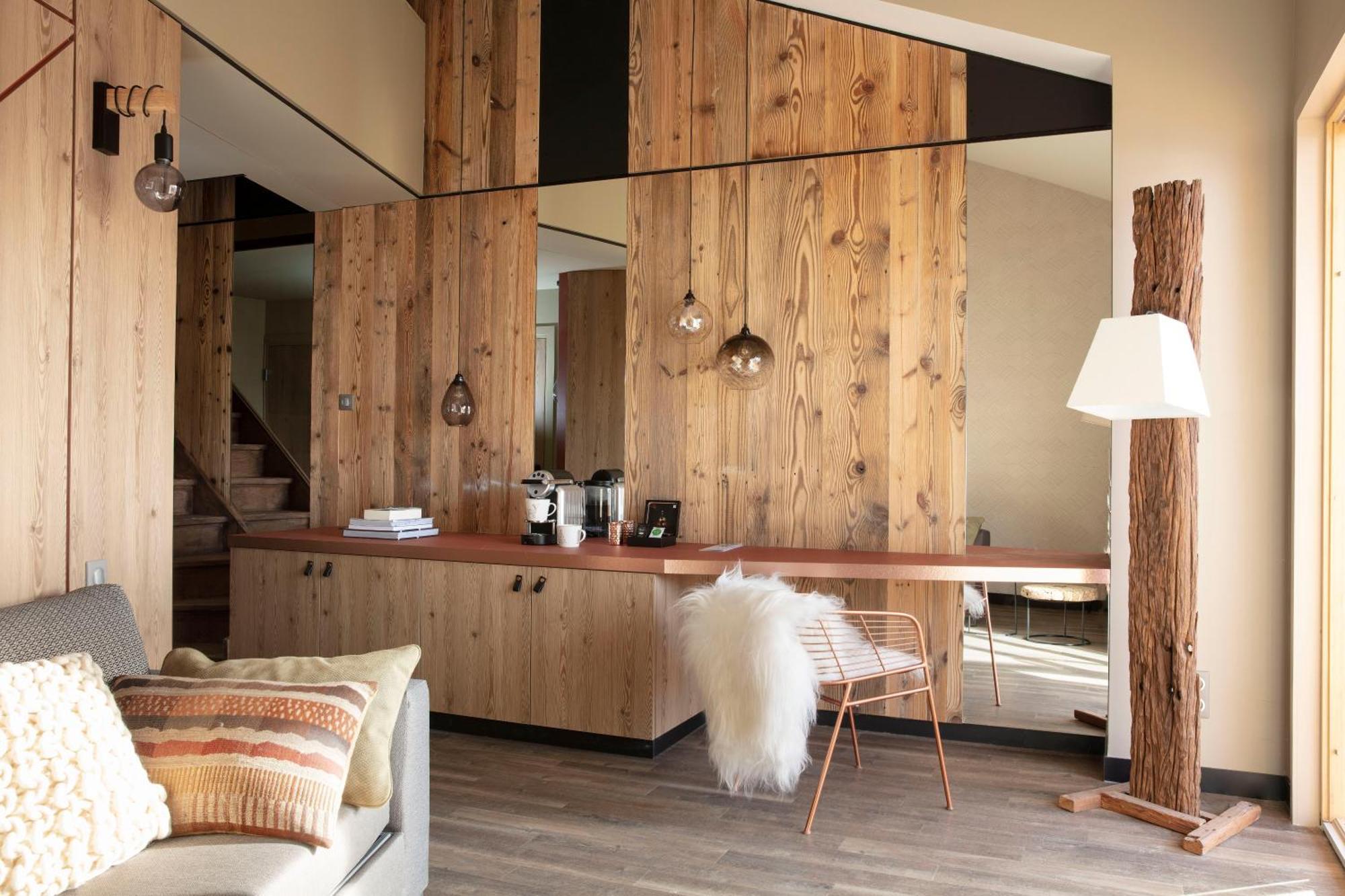 Grandes Rousses Hotel & Spa ラルプ・デュエ エクステリア 写真 Interior of a chalet