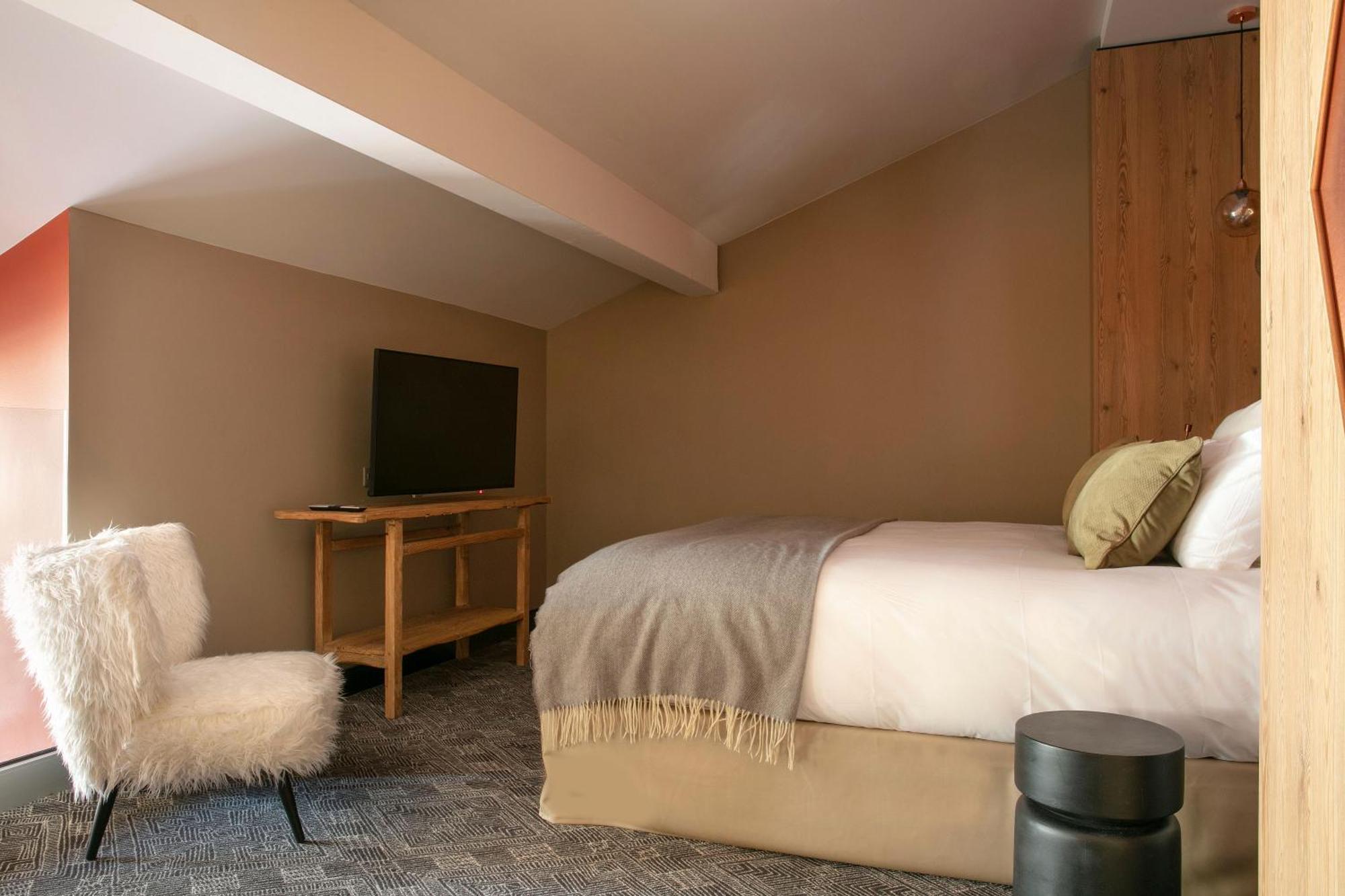 Grandes Rousses Hotel & Spa ラルプ・デュエ エクステリア 写真 A room at the hotel