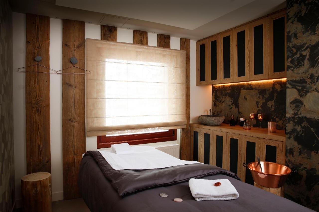 Grandes Rousses Hotel & Spa ラルプ・デュエ エクステリア 写真 A massage room